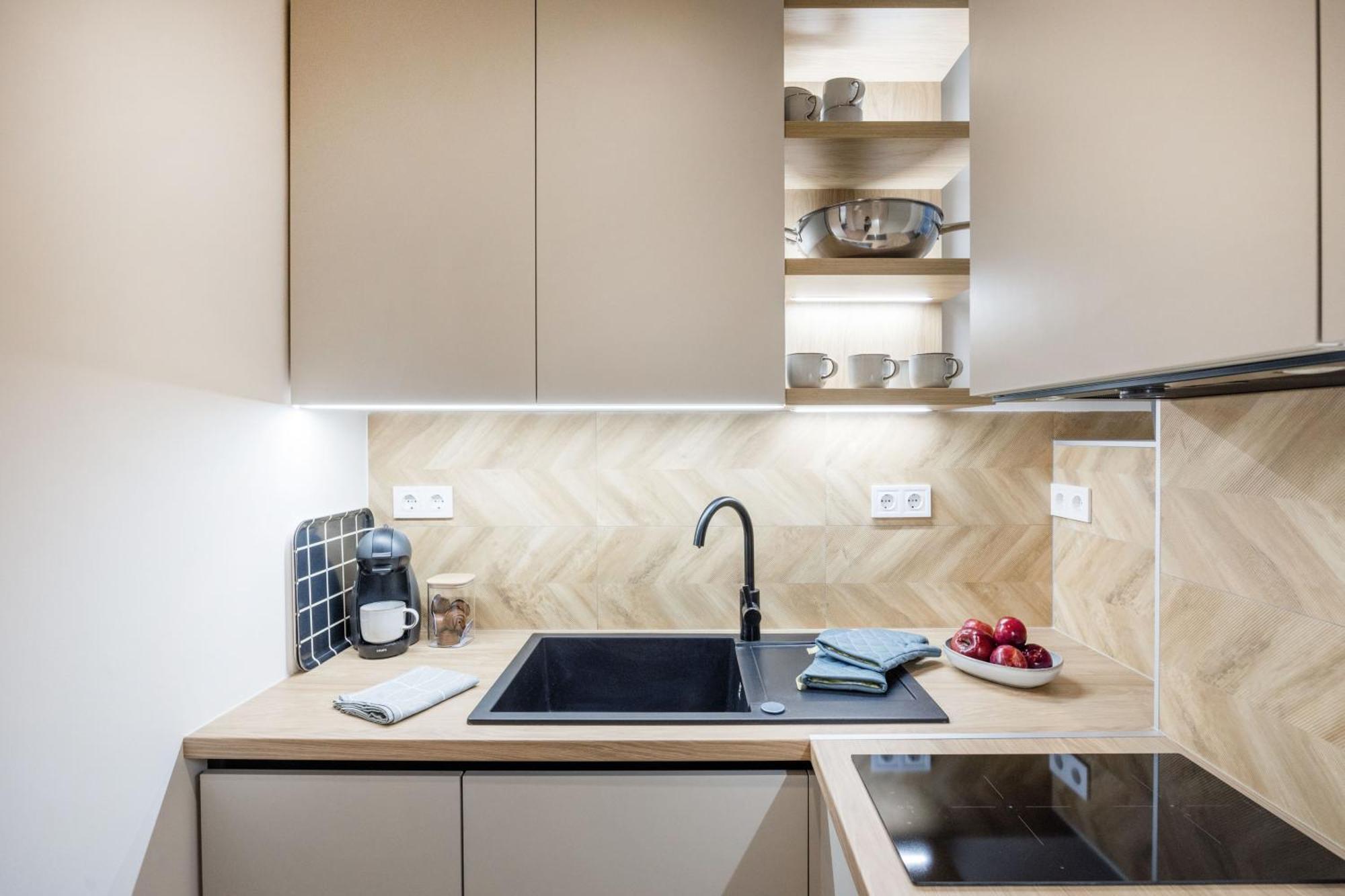 Sleek Downtown Living Apartment Будапеща Екстериор снимка