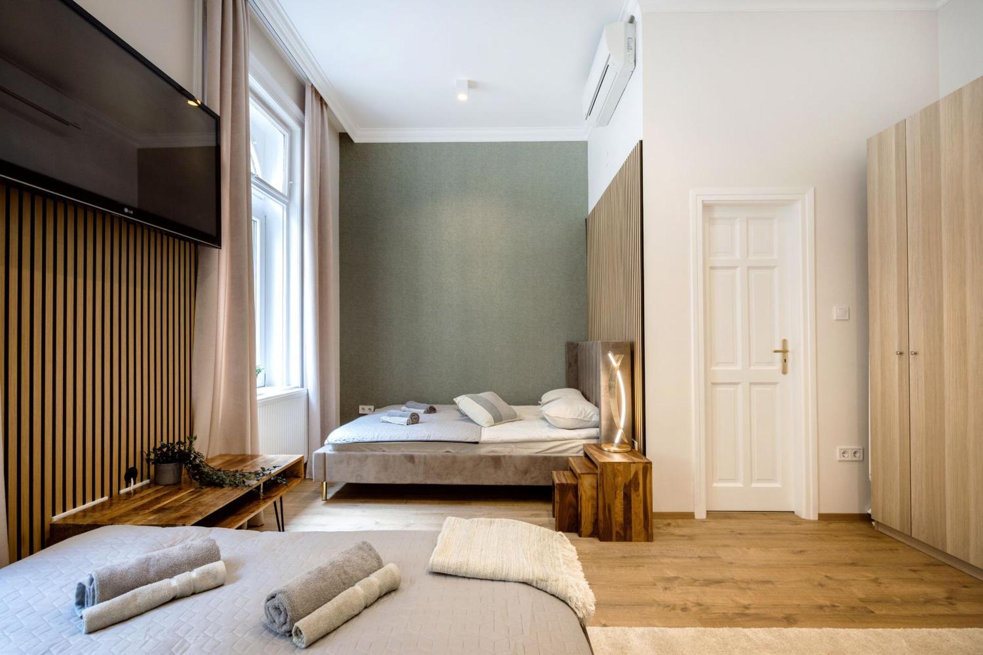Sleek Downtown Living Apartment Будапеща Екстериор снимка