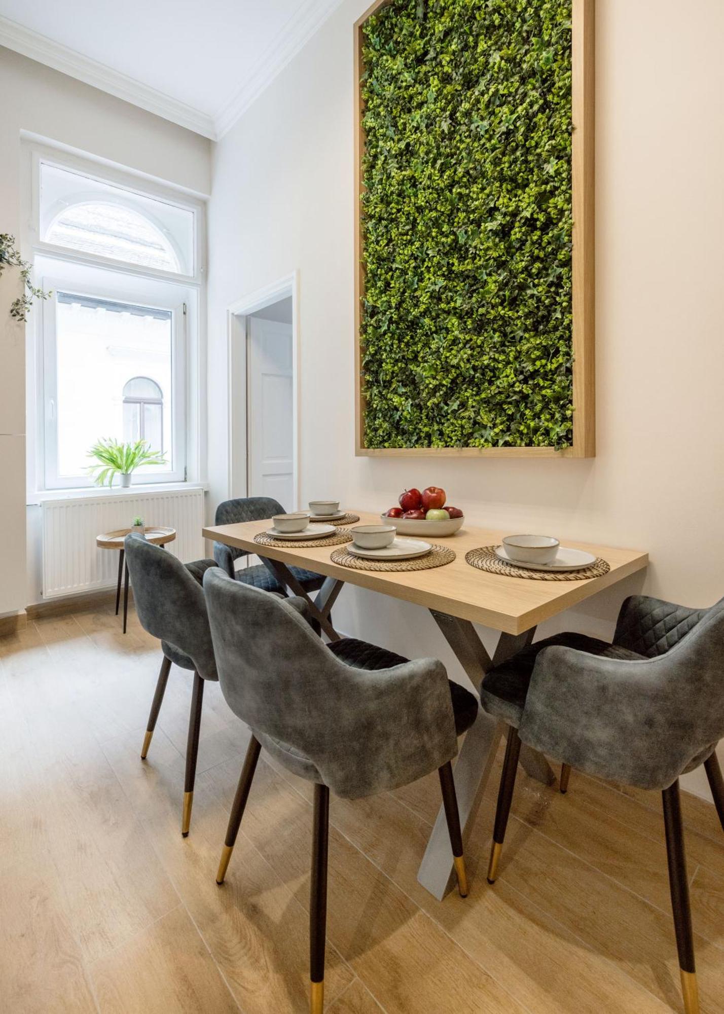 Sleek Downtown Living Apartment Будапеща Екстериор снимка